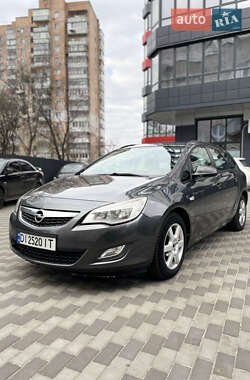 Opel Astra 2011