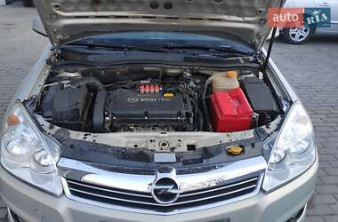 Универсал Opel Astra 2009 в 