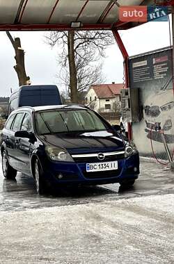 Универсал Opel Astra 2004 в Яворове