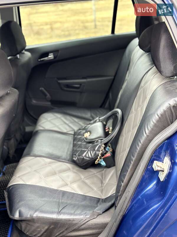 Универсал Opel Astra 2004 в Яворове