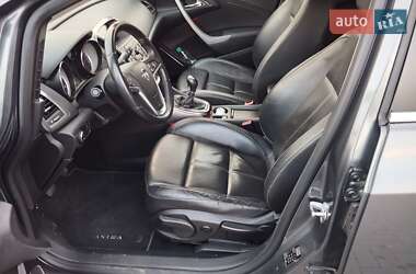 Універсал Opel Astra 2011 в Рівному