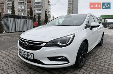 Універсал Opel Astra 2017 в Житомирі