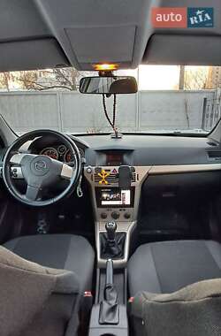 Универсал Opel Astra 2008 в 