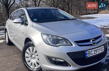 Универсал Opel Astra 2012 в Львове