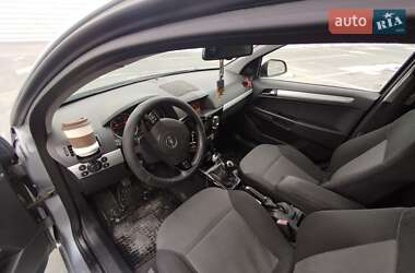 Универсал Opel Astra 2010 в 