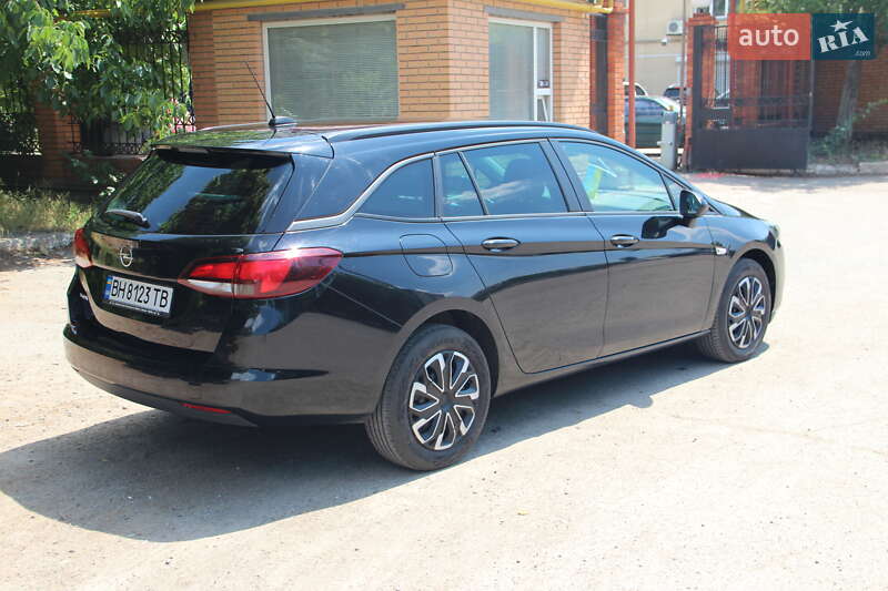 Универсал Opel Astra 2020 в Одессе