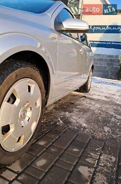 Универсал Opel Astra 2007 в 