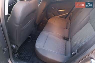 Универсал Opel Astra 2011 в 