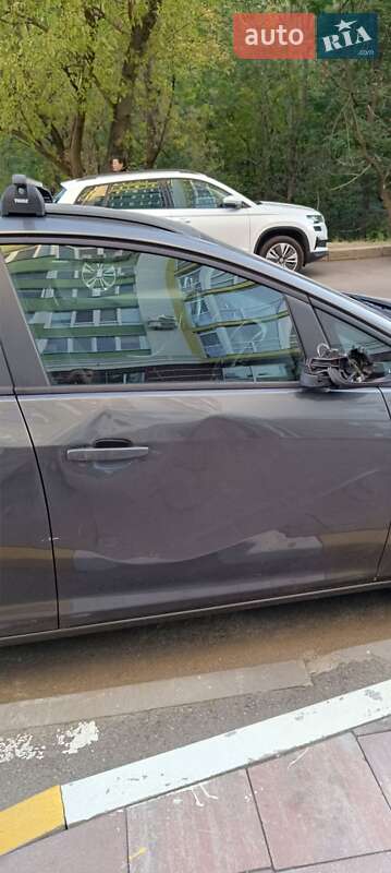 Универсал Opel Astra 2011 в Киеве