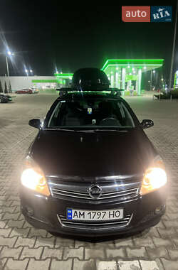 Хэтчбек Opel Astra 2008 в Житомире