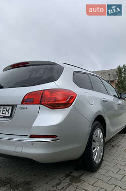 Универсал Opel Astra 2013 в Косове