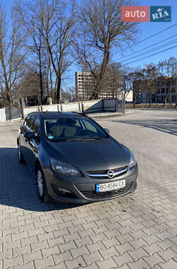Универсал Opel Astra 2015 в 