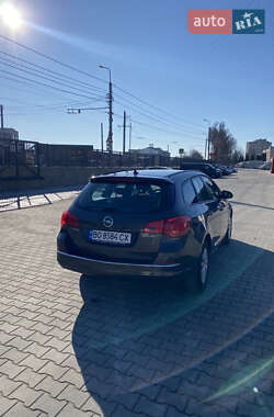 Универсал Opel Astra 2015 в 