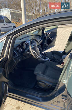 Универсал Opel Astra 2015 в 