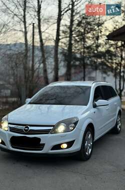 Універсал Opel Astra 2008 в Тячеві