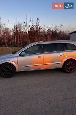 Универсал Opel Astra 2006 в 