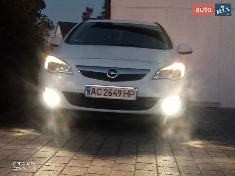 Opel Astra 2010
