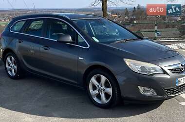 Opel Astra 2011