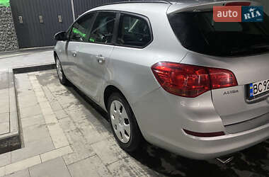Універсал Opel Astra 2011 в 