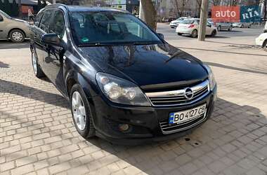 Opel Astra 2010 Opel Astra 2010