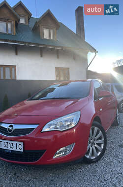 Хэтчбек Opel Astra 2010 в 