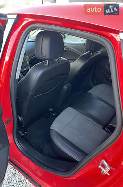 Хэтчбек Opel Astra 2010 в 