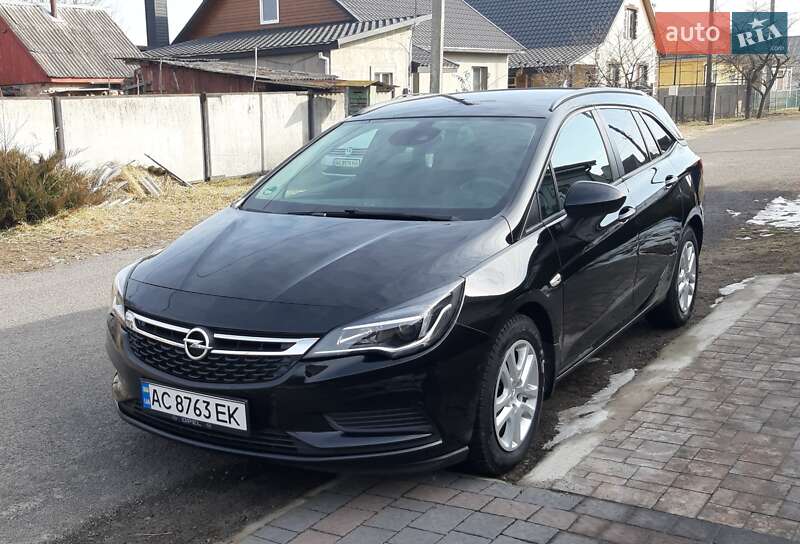 Универсал Opel Astra 2017 в 