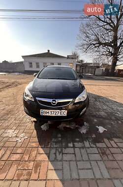 Opel Astra 2011 Opel Astra 2011