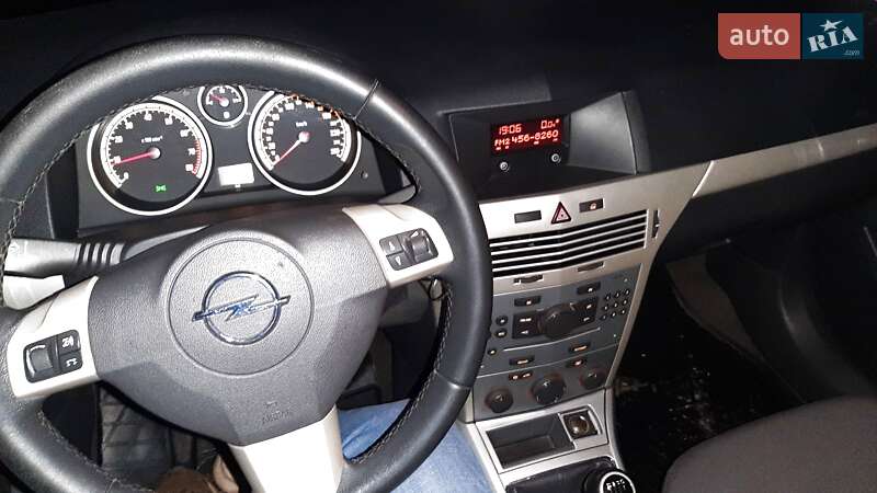 Хэтчбек Opel Astra 2012 в Сумах фото 7 Хэтчбек Opel Astra 2012 в Сумах