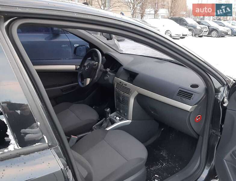 Хэтчбек Opel Astra 2012 в Сумах фото 11 Хэтчбек Opel Astra 2012 в Сумах