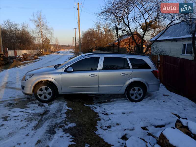Универсал Opel Astra 2006 в Барановке