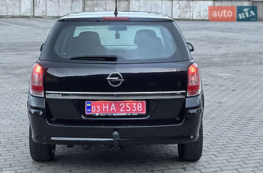 Універсал Opel Astra 2010 в 