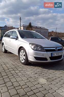 Универсал Opel Astra 2006 в Старом Самборе