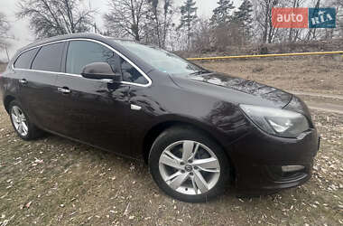 Універсал Opel Astra 2014 в Черкасах