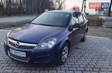 Opel Astra 2010 Opel Astra 2010