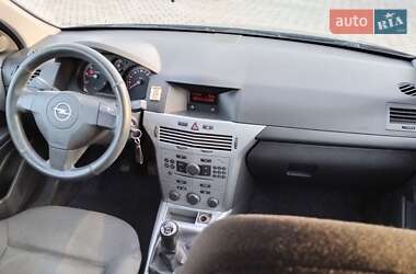 Універсал Opel Astra 2010 в 