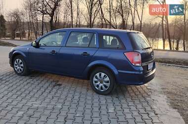 Універсал Opel Astra 2010 в 