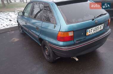 Хэтчбек Opel Astra 1993 в 