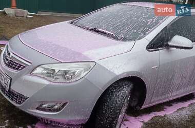 Opel Astra 2011 Opel Astra 2011