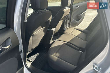 Универсал Opel Astra 2013 в 