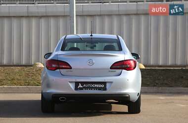 Седан Opel Astra 2017 в 