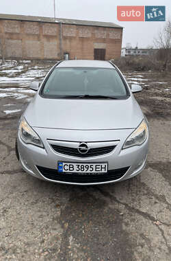 Opel Astra 2011