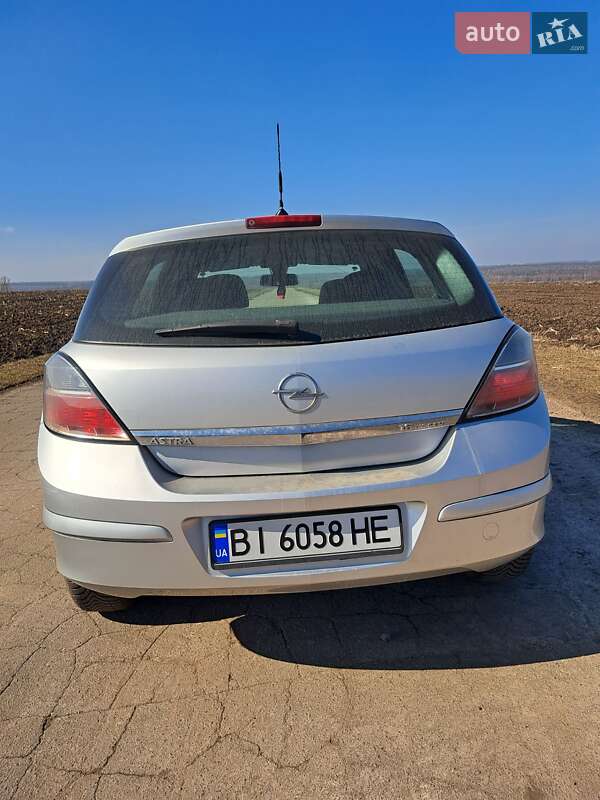 Хетчбек Opel Astra 2007 в Полтаві
