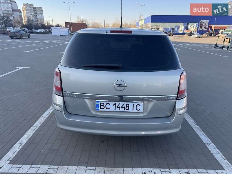 Универсал Opel Astra 2008 в Сумах