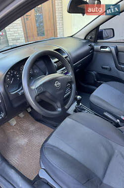 Седан Opel Astra 2006 в Бережанах