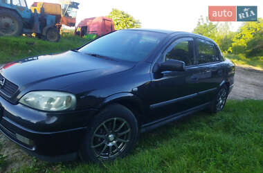 Седан Opel Astra 2006 в 