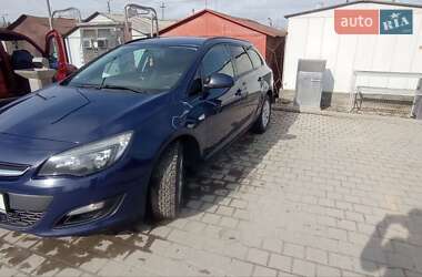Універсал Opel Astra 2013 в Дрогобичі