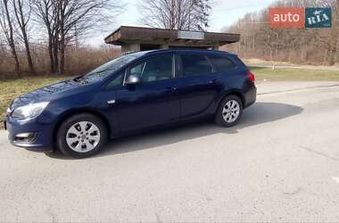 Універсал Opel Astra 2013 в Дрогобичі