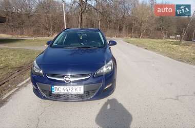 Універсал Opel Astra 2013 в Дрогобичі