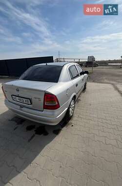 Седан Opel Astra 2003 в 